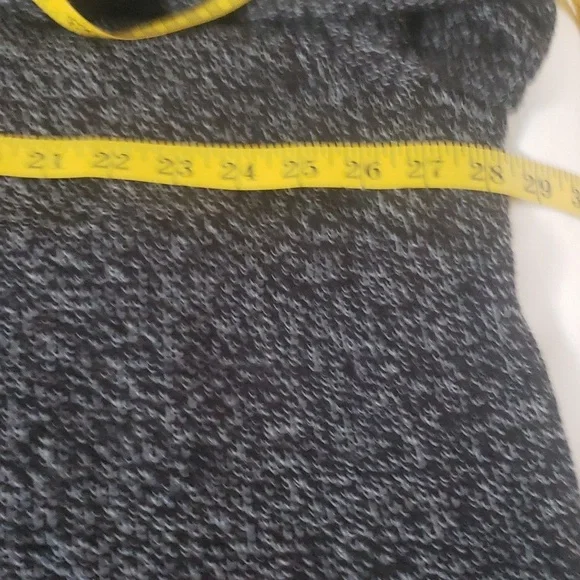 Karen Scott. Woman. Beautiful Heathered Dark Gray Cardigan;  Button Up. Size 3X - Picture 10 of 12